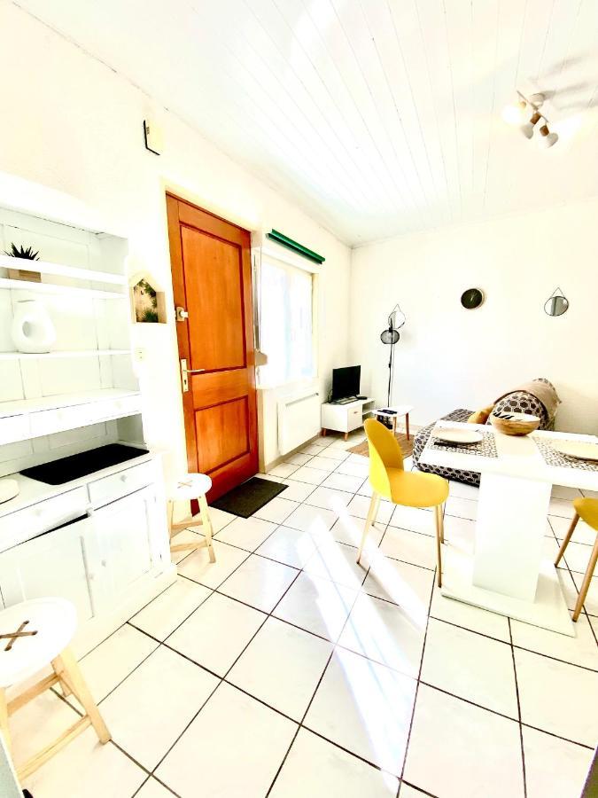 Drissia&Othman Essential Apartment การ์กาซอน ภายนอก รูปภาพ
